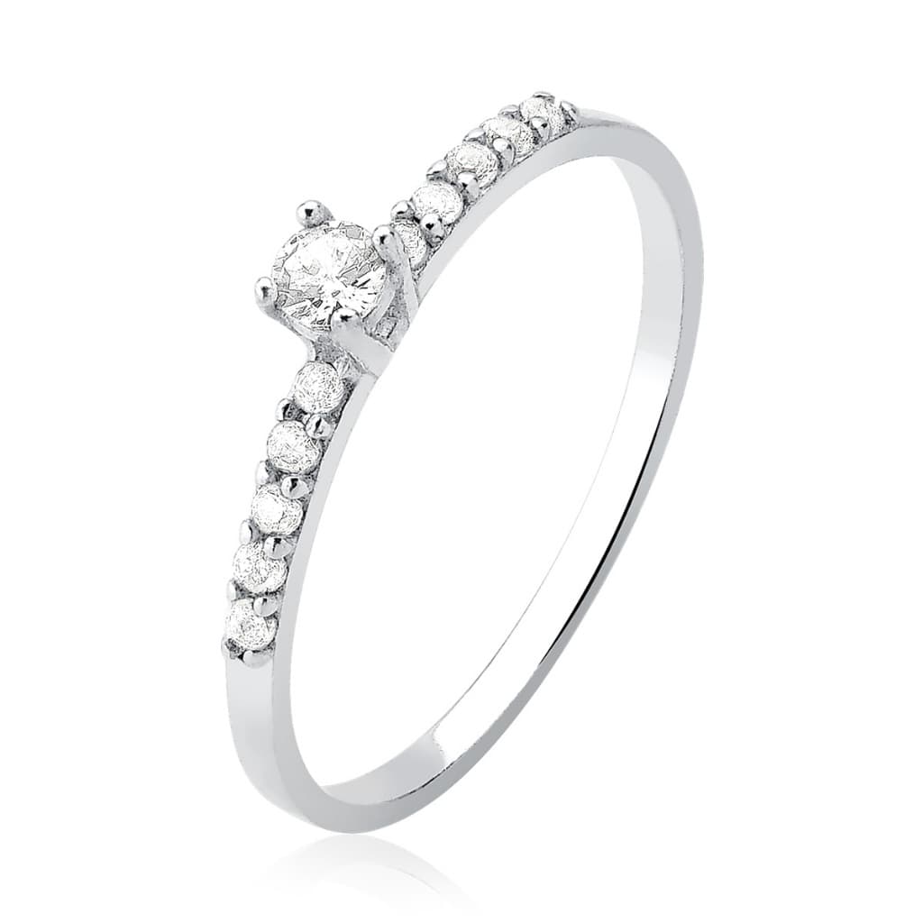 Anel solitário em prata 925 com zirconias cravejadas
