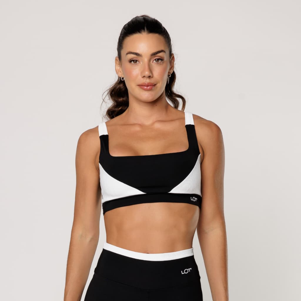 Top Academia Feminino Preto com Recorte Off White Alça Larga Feminino Elevate