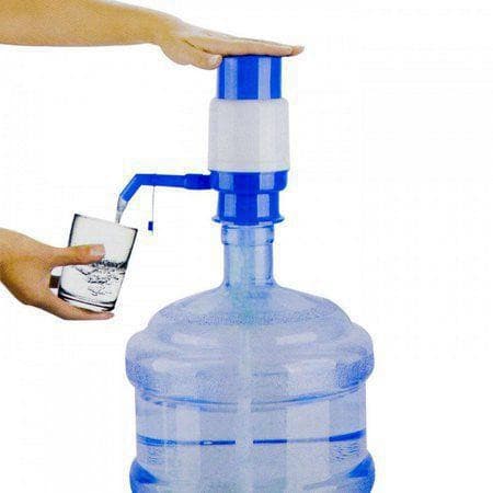 Bomba Manual Para Galão Garrafão Bebedouro De Água Mineral 10/20 Litros Com Bico Copo Prático