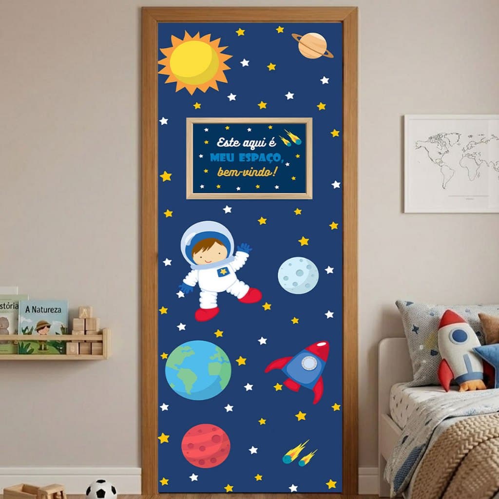 Capa de Porta Astronauta Quarto Infantil 0,80x2,10m Veste Porta Decoração Em Tecido C/Elástico