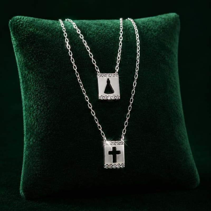Escapulário Cruz e Nossa Senhora Vazados Cravejados em Prata 925 Elegante e Religioso
