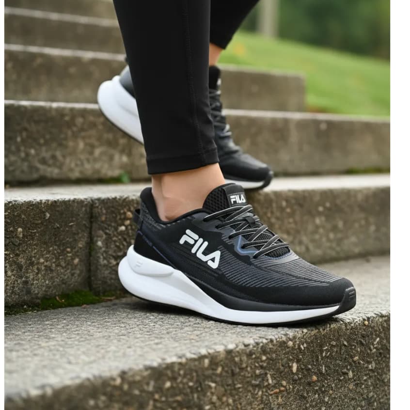 Tênis Feminino Academia Fila Striker Original Esportivo Tênis Academia Feminino Caminhada Esportivo
