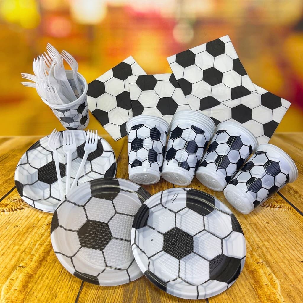 KIT 200 ITENS FESTA FUTEBOL 50 COPOS + 50 PRATOS +50 GARFOS + 50 GUARDANAPOS (CHOCO)
